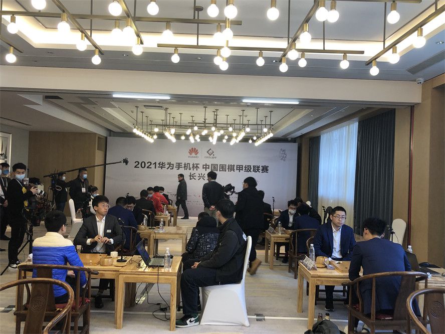 科尔表示，此前他和追梦有过短信沟通，但目前还没有下一步的情况更新。